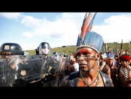 Indígenas marchan a Brasilia por sus derechos